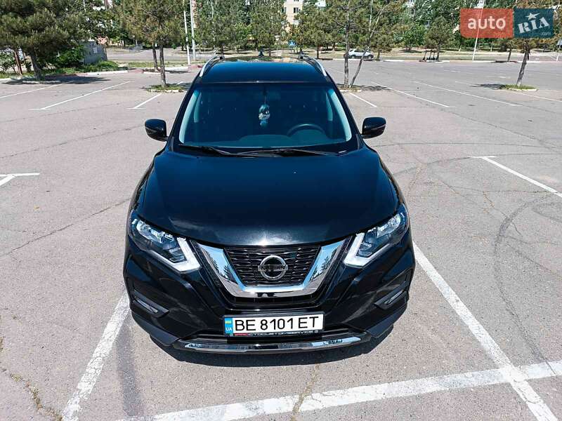 Позашляховик / Кросовер Nissan Rogue 2017 в Врадіївці