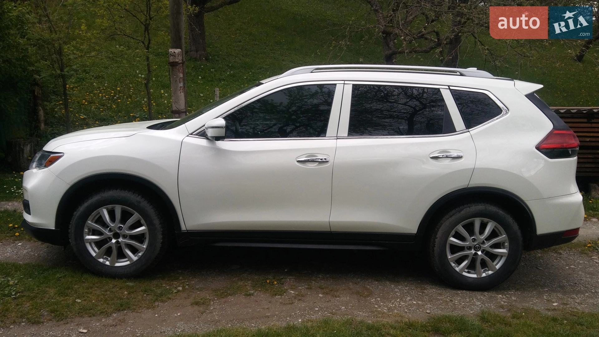 2017 Nissan Rogue - мініатюра 2