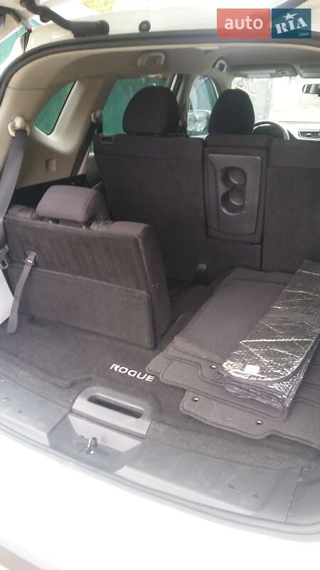 Внедорожник / Кроссовер Nissan Rogue 2017 в Коломые