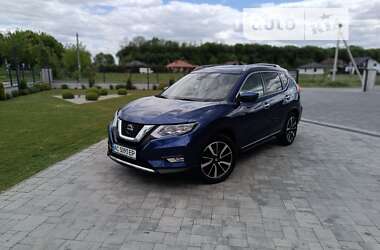 Позашляховик / Кросовер Nissan Rogue 2017 в Луцьку