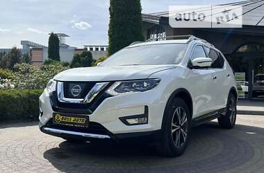 Внедорожник / Кроссовер Nissan Rogue 2017 в Львове