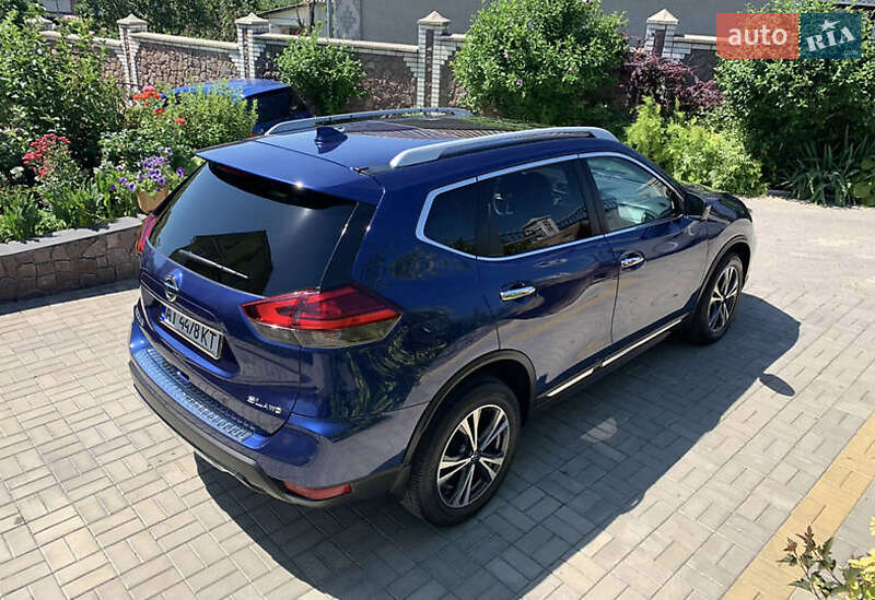 Внедорожник / Кроссовер Nissan Rogue 2017 в Ивано-Франковске