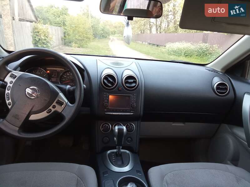 Внедорожник / Кроссовер Nissan Rogue 2013 в Зачепиловке