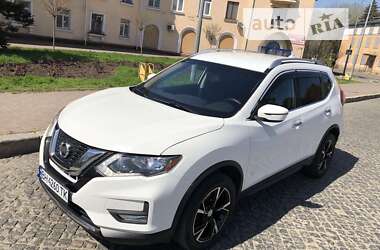 Внедорожник / Кроссовер Nissan Rogue 2016 в Черноморске