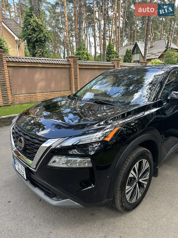 Внедорожник / Кроссовер Nissan Rogue 2021 в Чернигове
