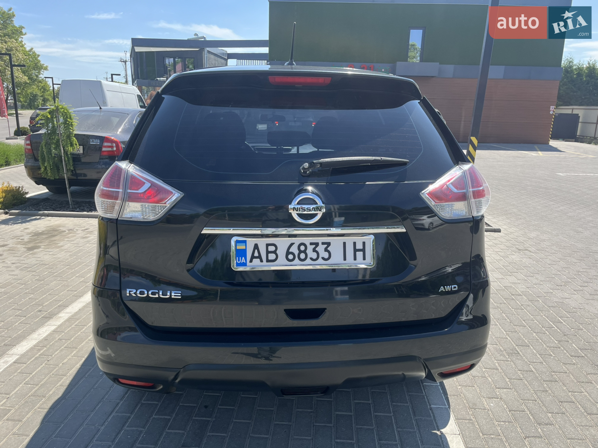 2016 Nissan Rogue - мініатюра 2