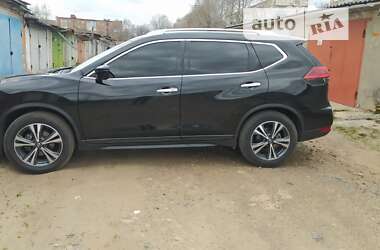 Позашляховик / Кросовер Nissan Rogue 2018 в Конотопі