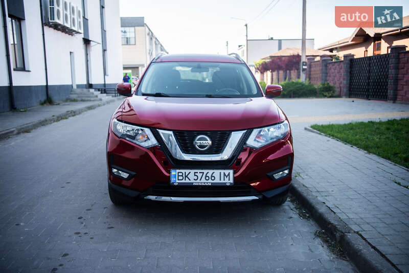 Позашляховик / Кросовер Nissan Rogue 2018 в Рівному