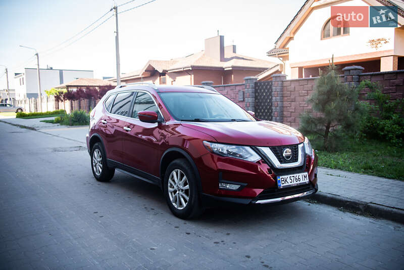 Позашляховик / Кросовер Nissan Rogue 2018 в Рівному