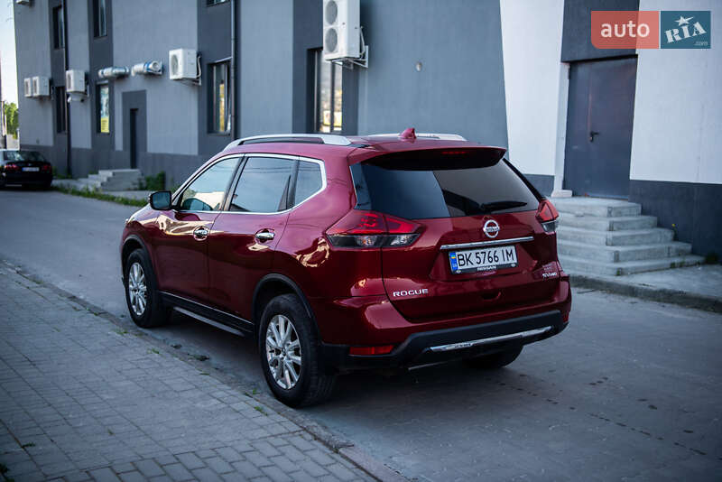 Позашляховик / Кросовер Nissan Rogue 2018 в Рівному