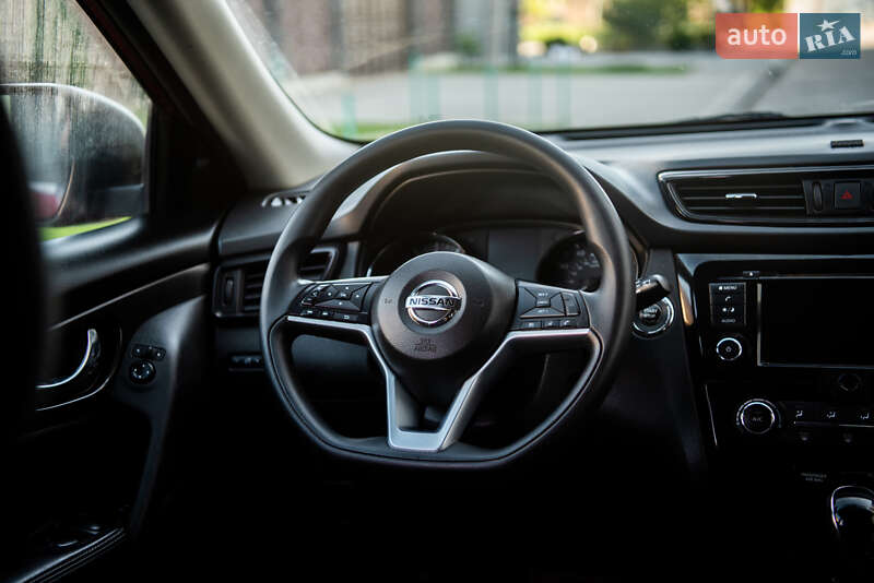 Позашляховик / Кросовер Nissan Rogue 2018 в Рівному