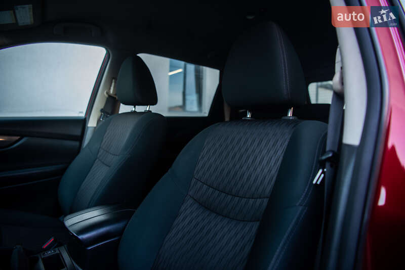 Позашляховик / Кросовер Nissan Rogue 2018 в Рівному