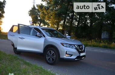 Позашляховик / Кросовер Nissan Rogue 2020 в Ромнах