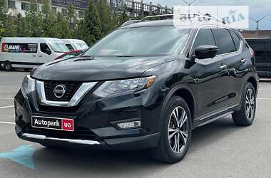 Внедорожник / Кроссовер Nissan Rogue 2017 в Львове