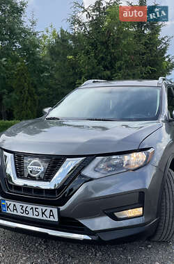 Позашляховик / Кросовер Nissan Rogue 2018 в Києві