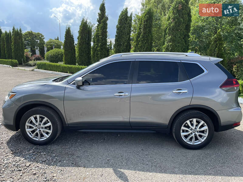 Внедорожник / Кроссовер Nissan Rogue 2018 в Киеве