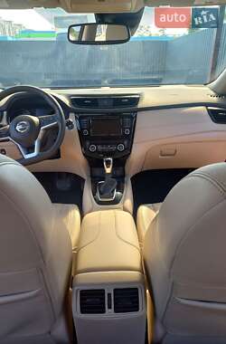 Позашляховик / Кросовер Nissan Rogue 2020 в 