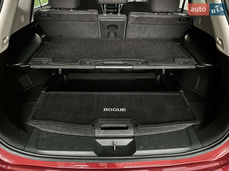 Позашляховик / Кросовер Nissan Rogue 2015 в Рівному