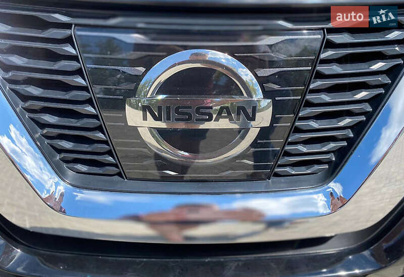 Позашляховик / Кросовер Nissan Rogue 2017 в Івано-Франківську