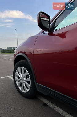 Внедорожник / Кроссовер Nissan Rogue 2015 в 