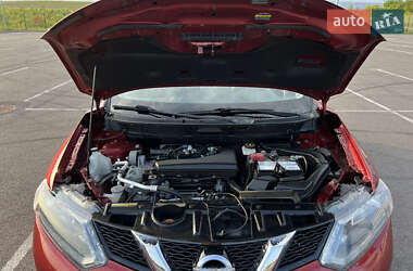 Внедорожник / Кроссовер Nissan Rogue 2015 в 
