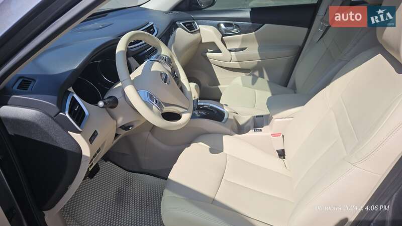 Внедорожник / Кроссовер Nissan Rogue 2014 в Виннице