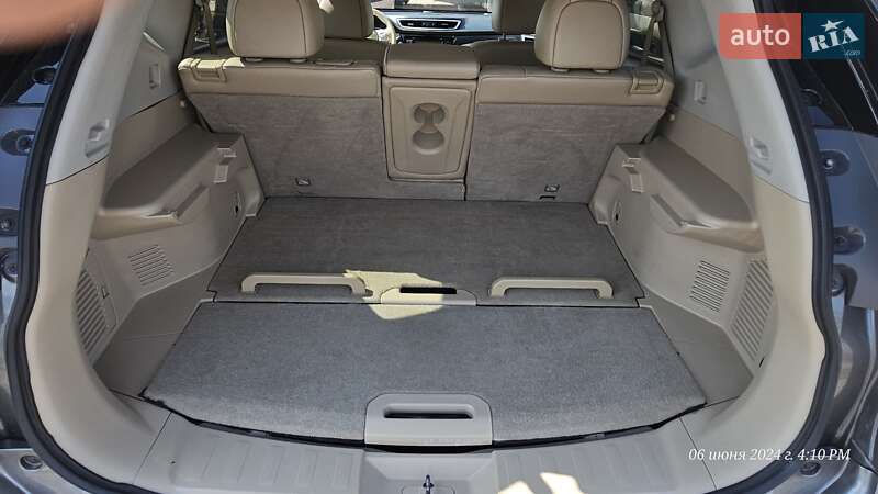 Внедорожник / Кроссовер Nissan Rogue 2014 в Виннице