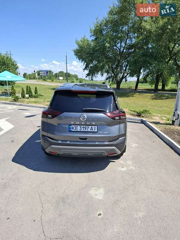 Позашляховик / Кросовер Nissan Rogue 2021 в Дніпрі