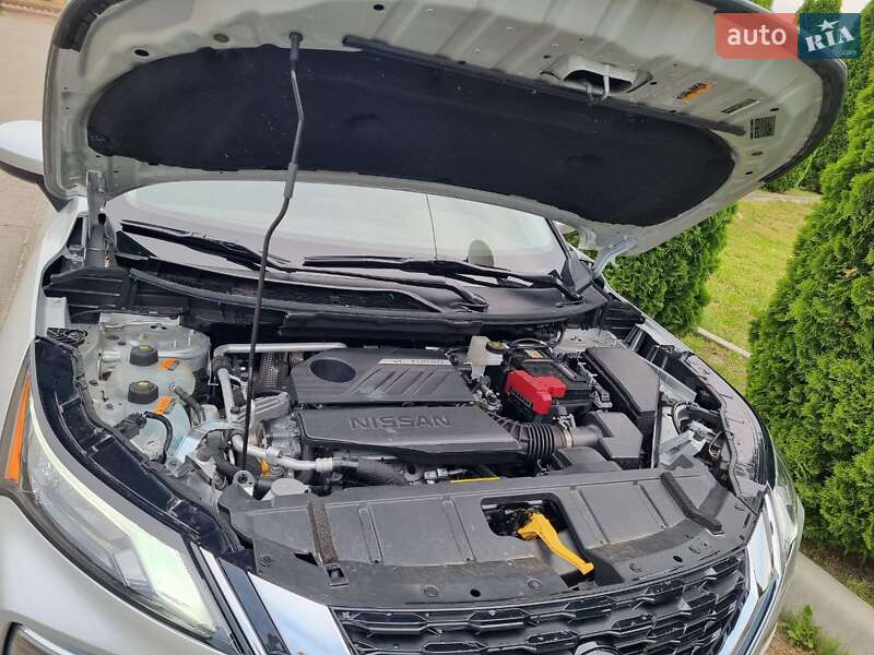 Внедорожник / Кроссовер Nissan Rogue 2023 в Киеве