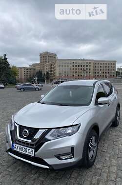 Позашляховик / Кросовер Nissan Rogue 2016 в Харкові