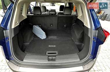 Позашляховик / Кросовер Nissan Rogue 2020 в Коростишеві