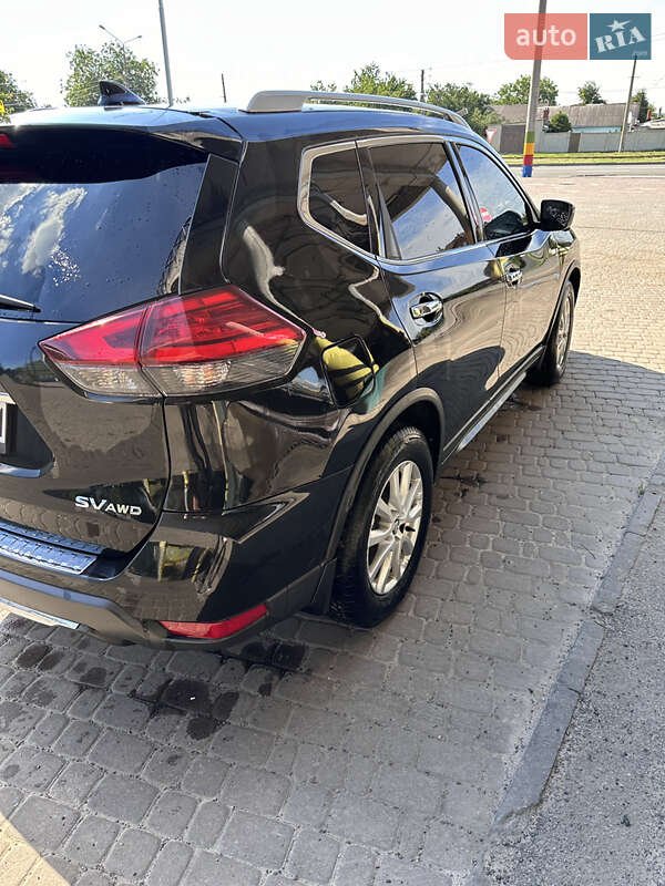 Позашляховик / Кросовер Nissan Rogue 2017 в Харкові
