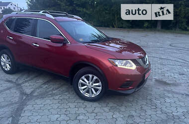 Внедорожник / Кроссовер Nissan Rogue 2016 в Дубно