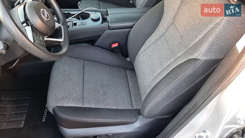 Позашляховик / Кросовер Nissan Rogue 2021 в Вишневому фото 23 Позашляховик / Кросовер Nissan Rogue 2021 в Вишневому