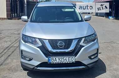 Внедорожник / Кроссовер Nissan Rogue 2018 в Гайвороне