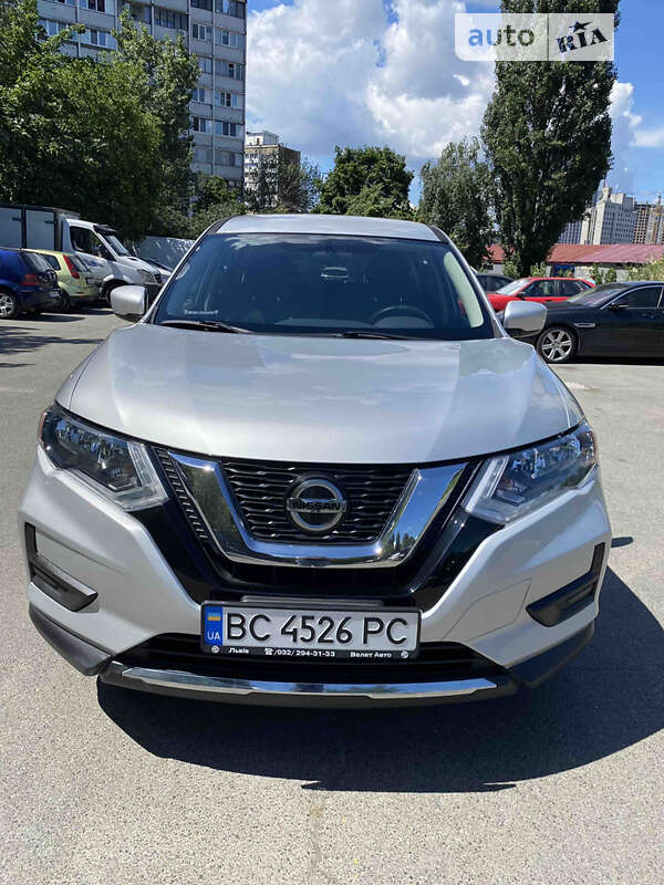 Позашляховик / Кросовер Nissan Rogue 2018 в Києві