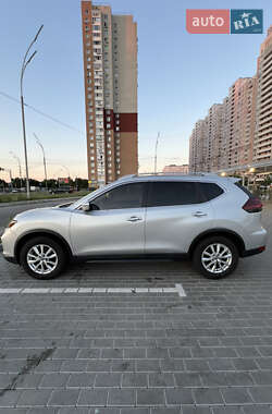 Позашляховик / Кросовер Nissan Rogue 2019 в 
