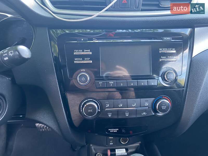 Внедорожник / Кроссовер Nissan Rogue 2015 в Киеве