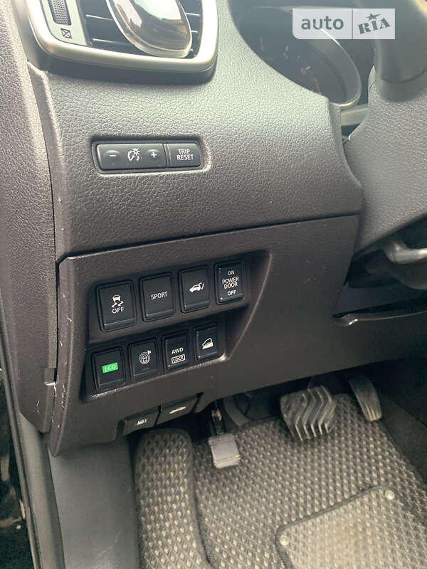 Внедорожник / Кроссовер Nissan Rogue 2014 в Ровно