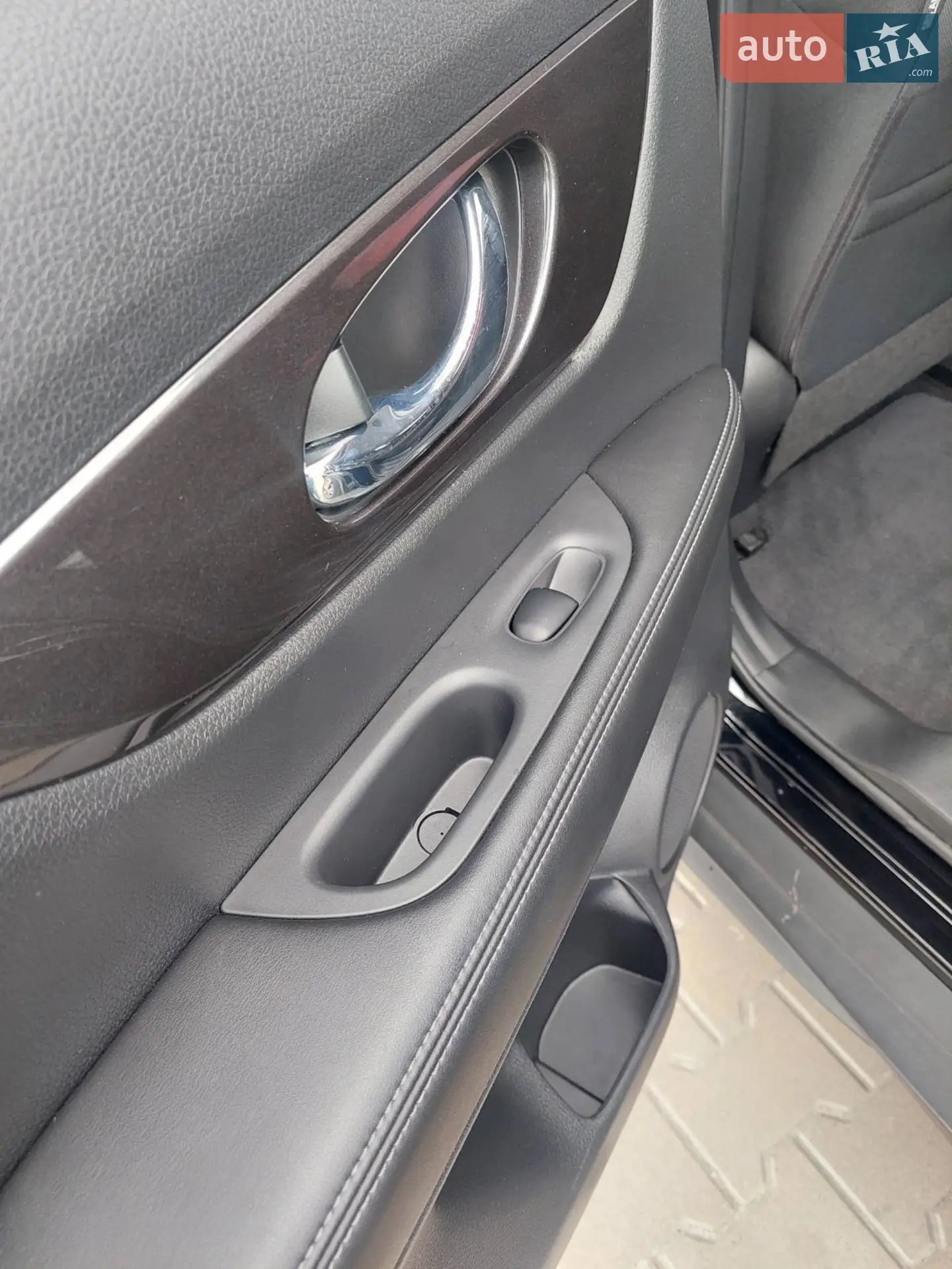 2019 Nissan Rogue - мініатюра 12