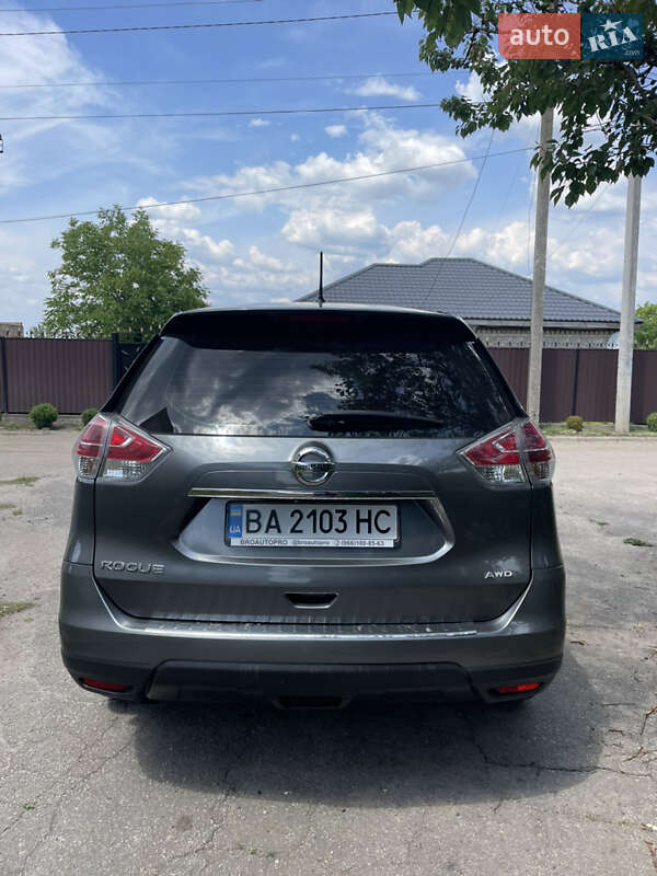 Позашляховик / Кросовер Nissan Rogue 2016 в Петровому