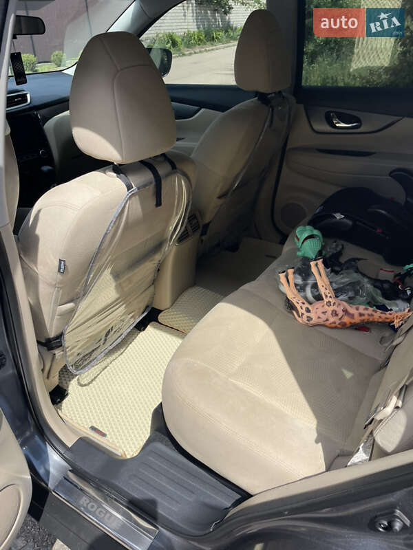 Позашляховик / Кросовер Nissan Rogue 2016 в Петровому