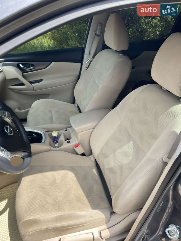 Позашляховик / Кросовер Nissan Rogue 2016 в Петровому