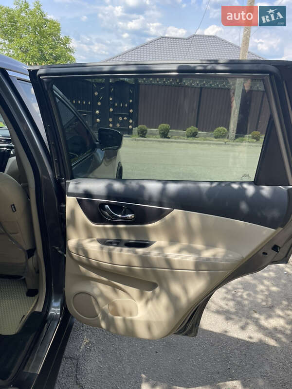 Позашляховик / Кросовер Nissan Rogue 2016 в Петровому