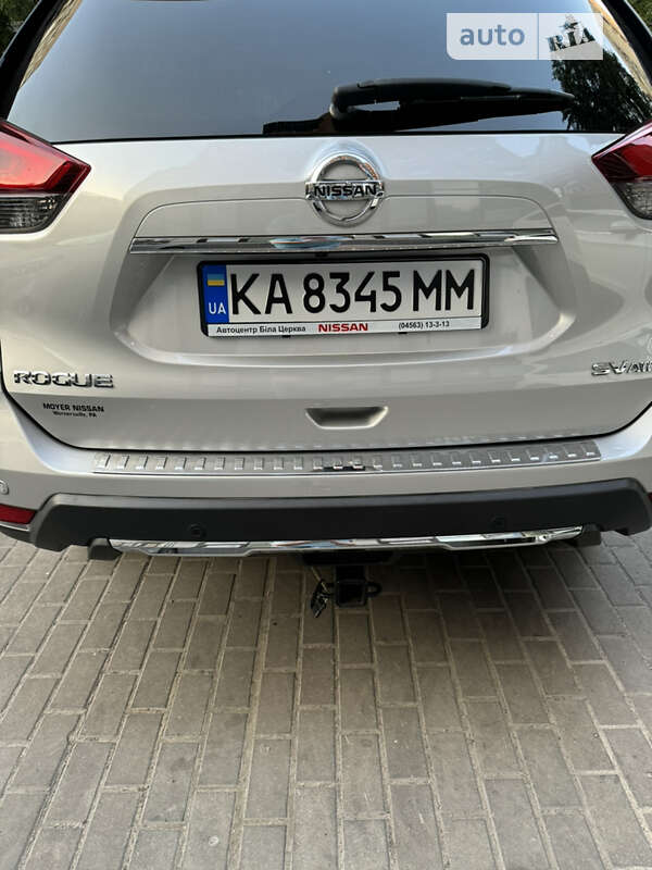 Внедорожник / Кроссовер Nissan Rogue 2018 в Киеве