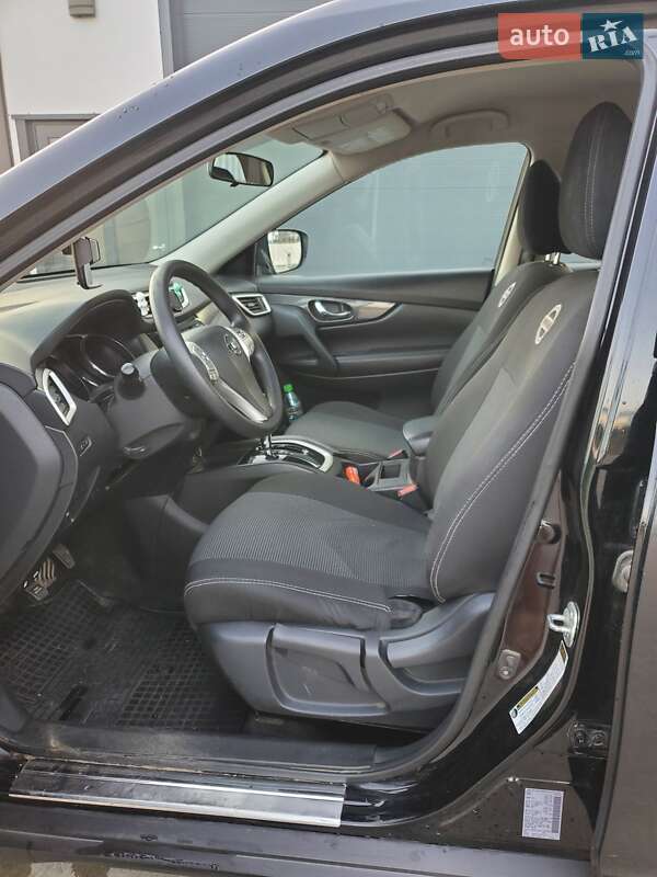 Позашляховик / Кросовер Nissan Rogue 2016 в Надвірній