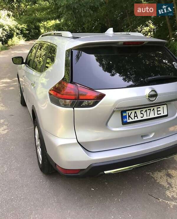 Внедорожник / Кроссовер Nissan Rogue 2017 в Житомире