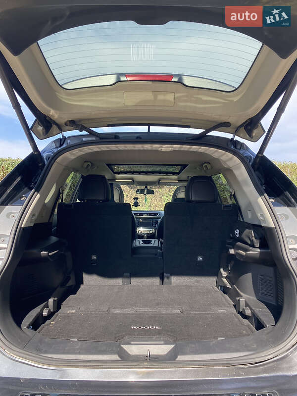 Позашляховик / Кросовер Nissan Rogue 2016 в Чернівцях