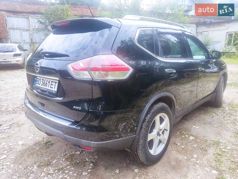 Внедорожник / Кроссовер Nissan Rogue 2016 в Тернополе