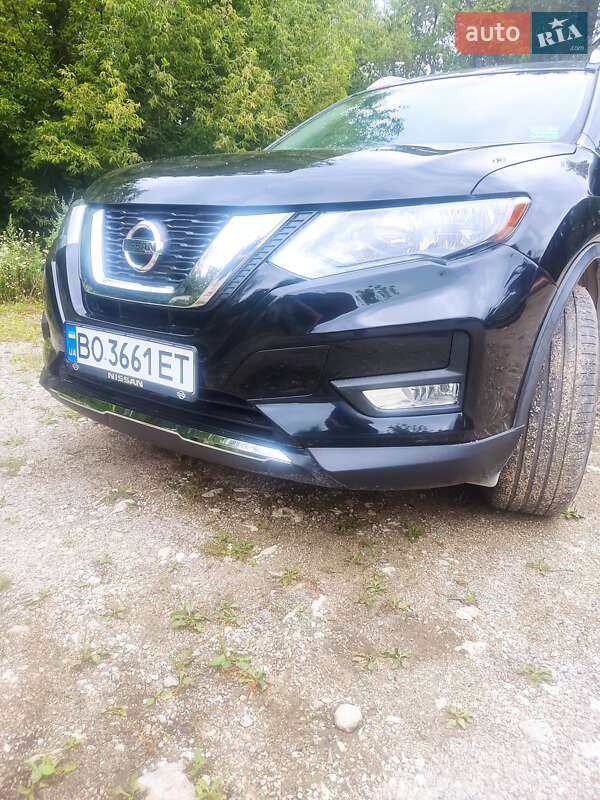 Внедорожник / Кроссовер Nissan Rogue 2016 в Тернополе